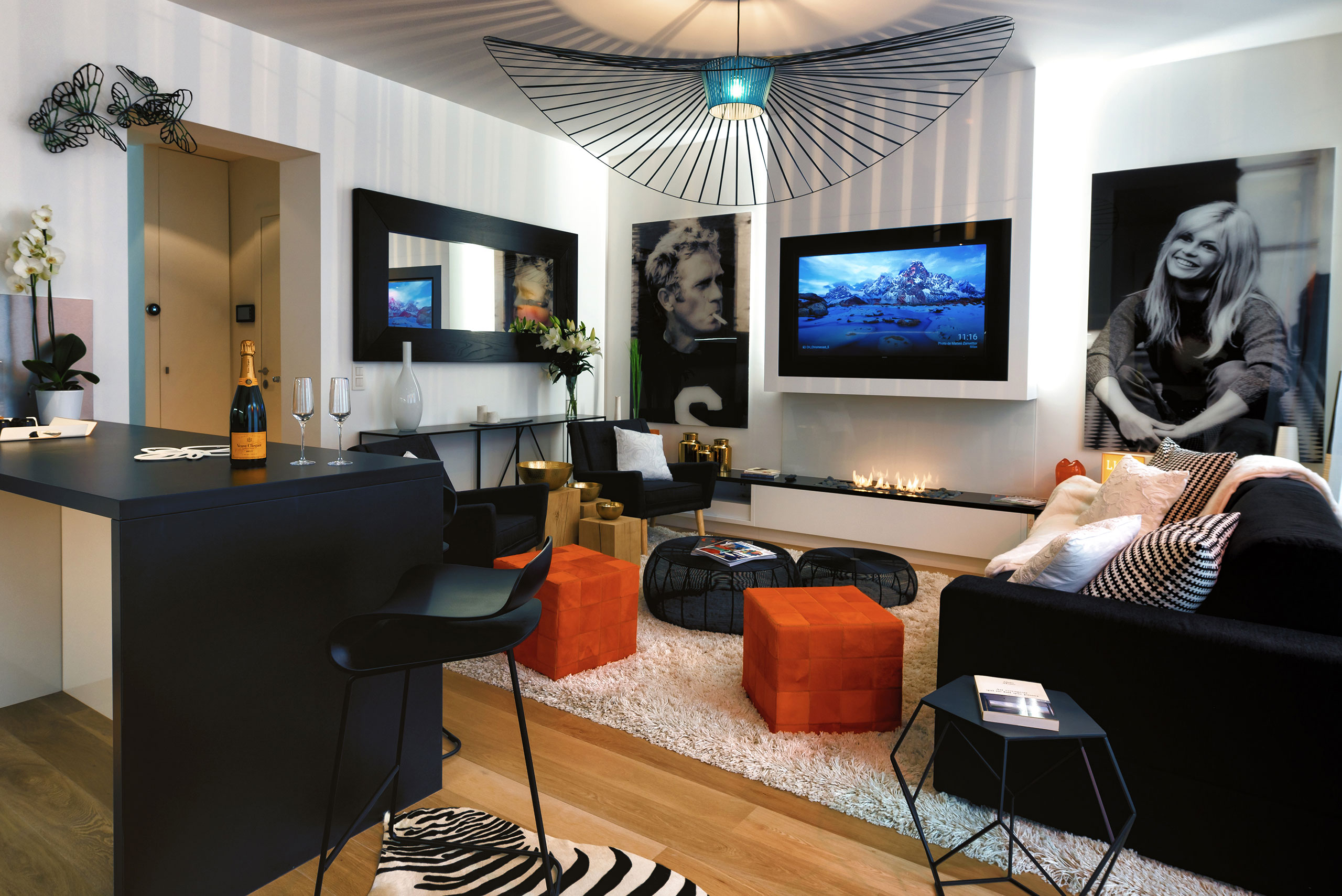 Amazone 4 // Chatelain Charles Home Furnished Apartments for Rent