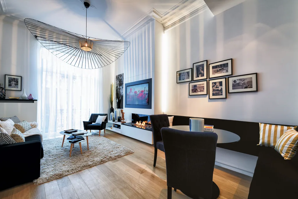 Living room at Vleurgat 2, furnished apartment in Brussels